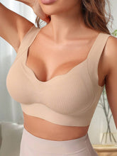 Seamless Casual Comfort Tank Style Seamless V-Neck Yoga Sports Breathable Back Bra Khaki