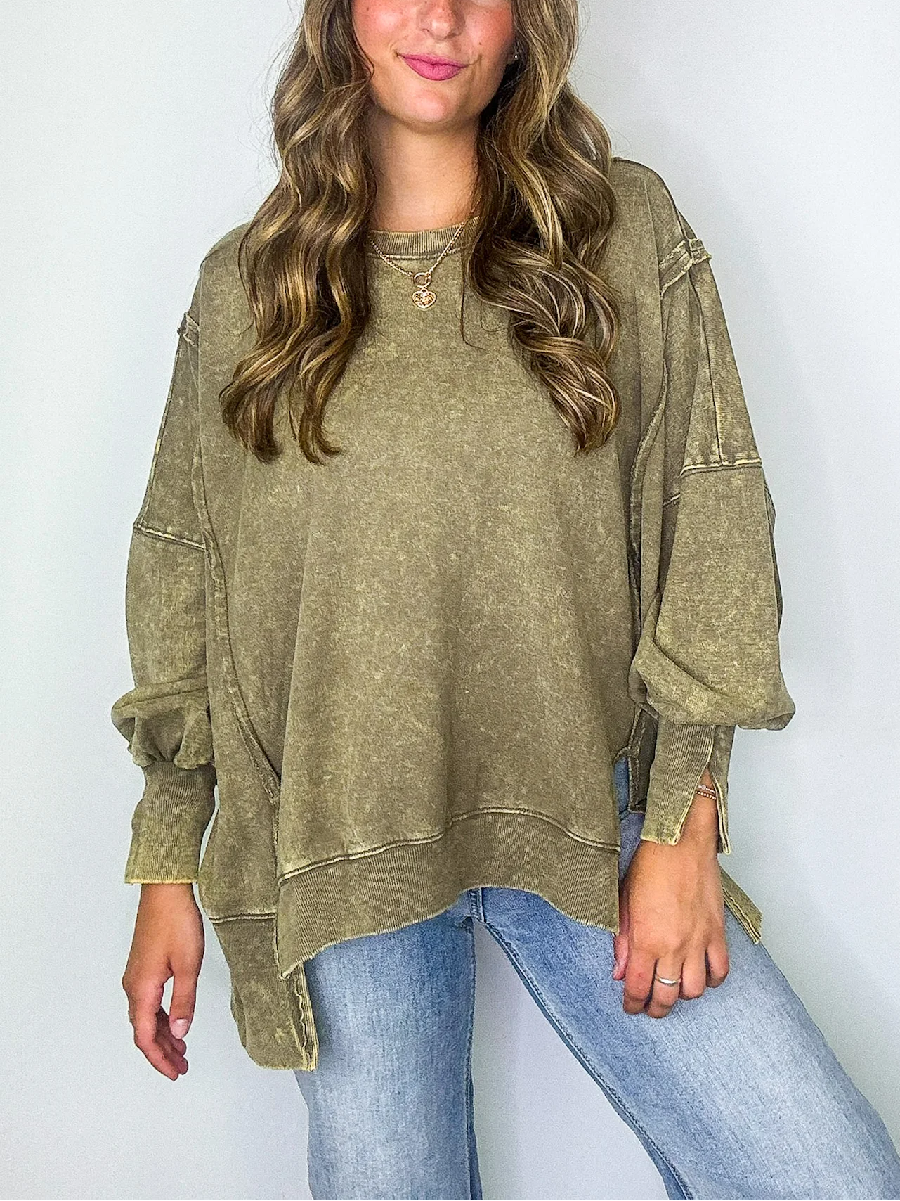 ✨Womens Acid Wash Split Cuff Oversized Crew Pullover (Buy 2 Free Shipping)