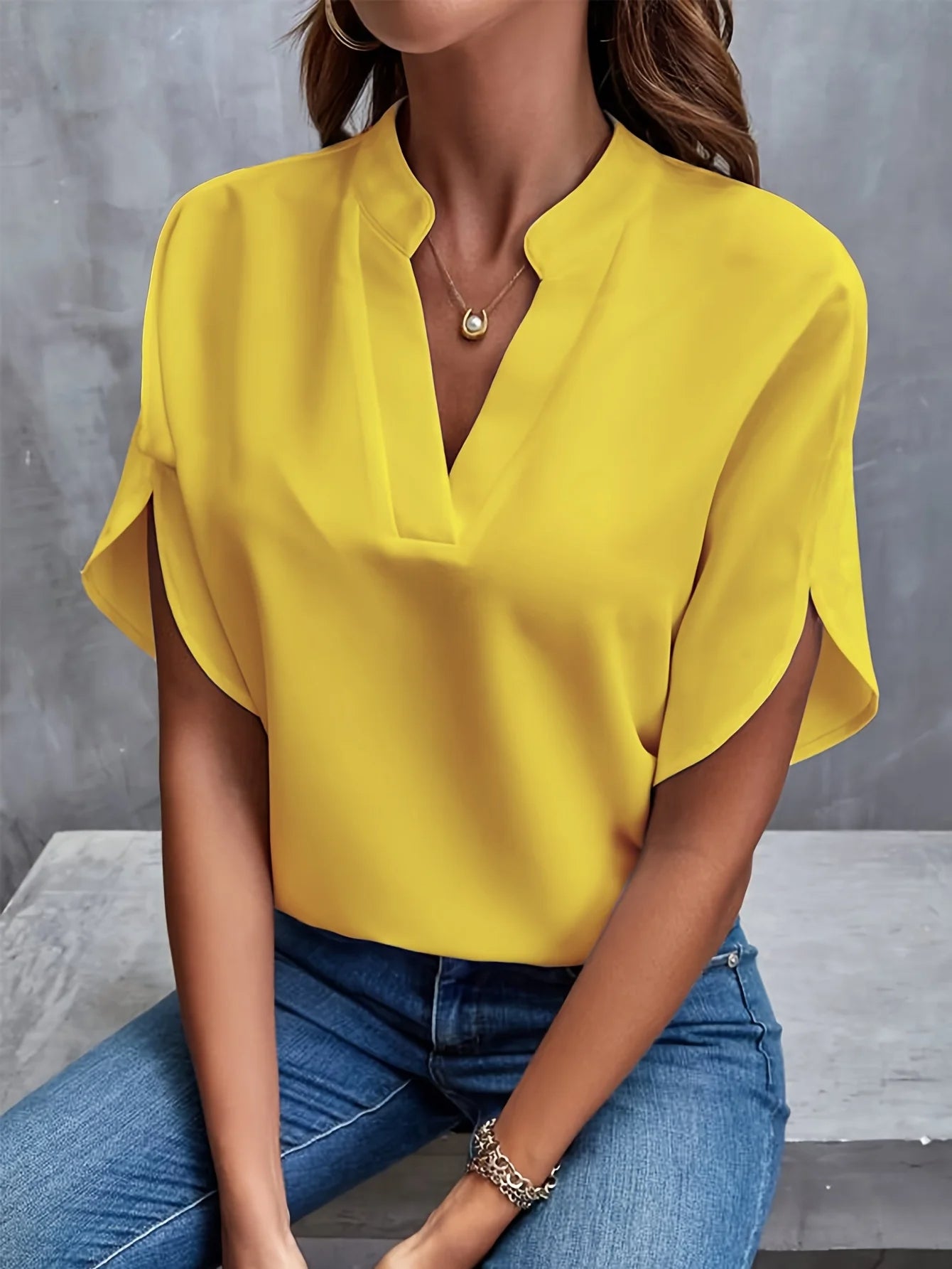 ✨Women's Short Sleeve Solid Color Notch Collar Short Sleeve Shirt（Buy 3 Free Shipping）